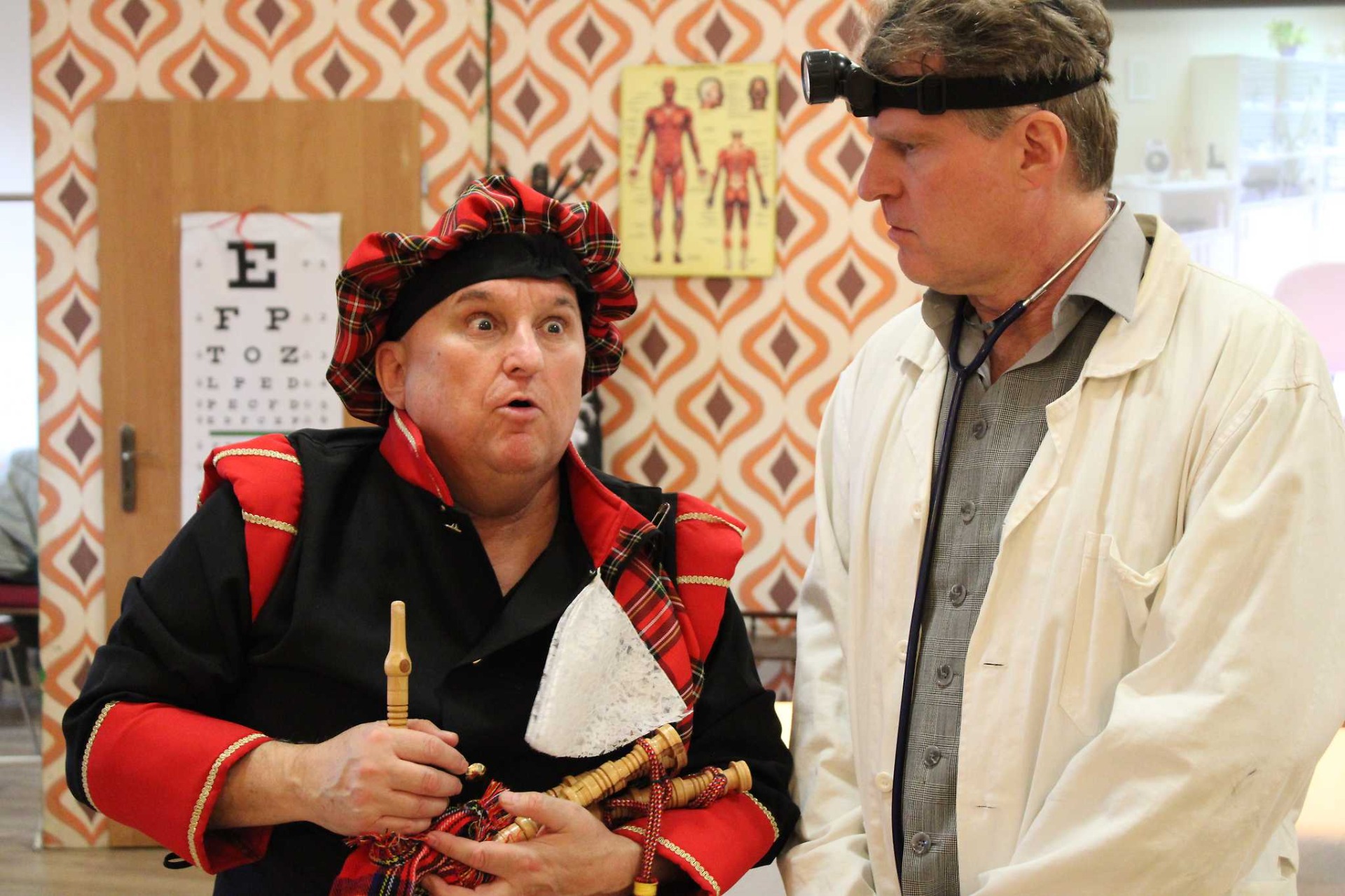 NIKDO NEJSME NORMÁLNÍ